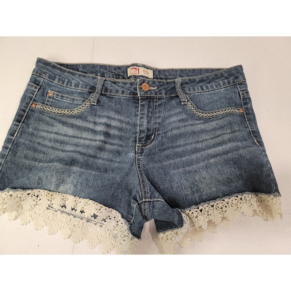 l.e.i. low rise short shorts with lace bottoms jeans style junior 13